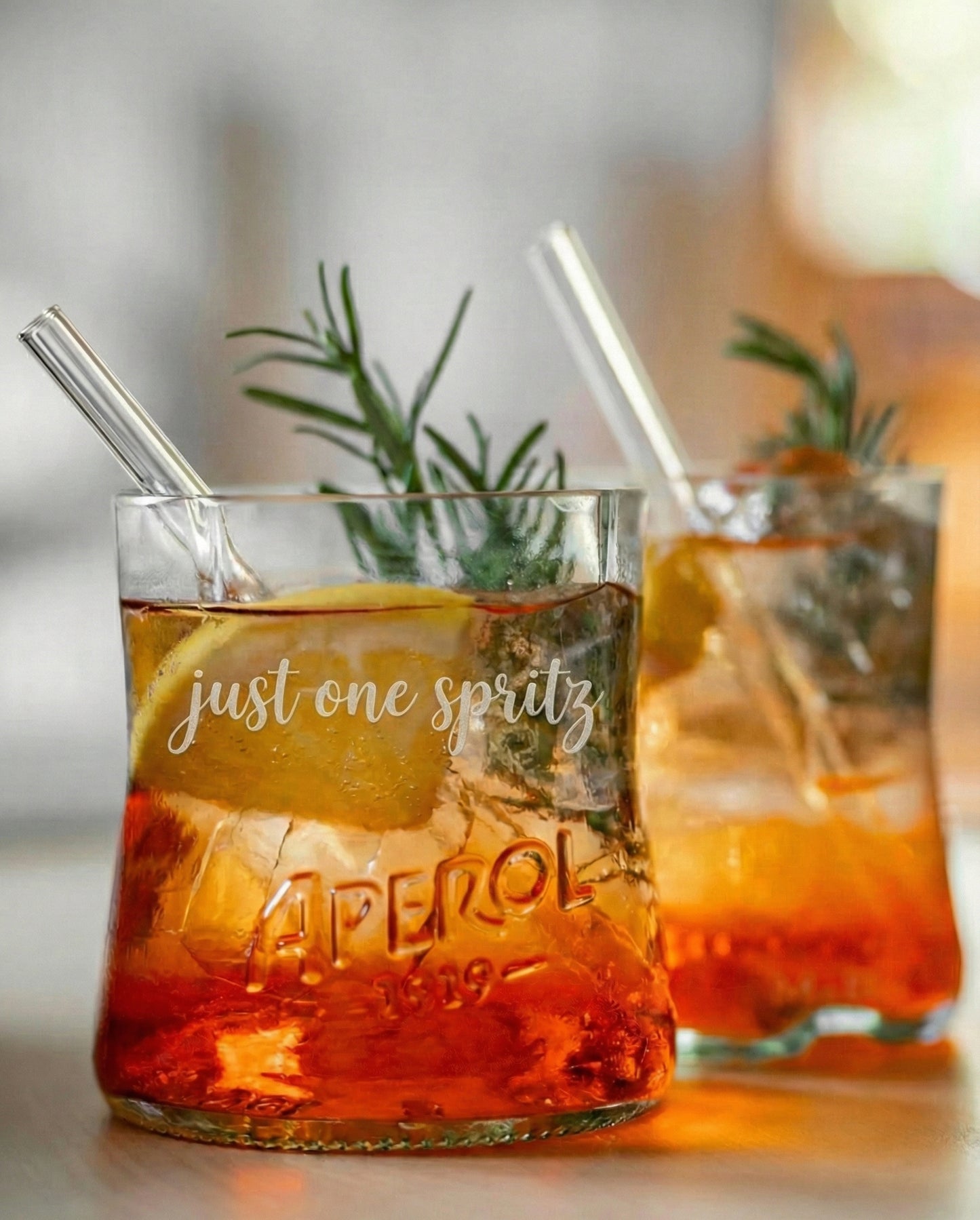 Aperol Glas von MaBe - handgefertigtes Upcycling-Glas aus Original 1,0l Aperol Flasche