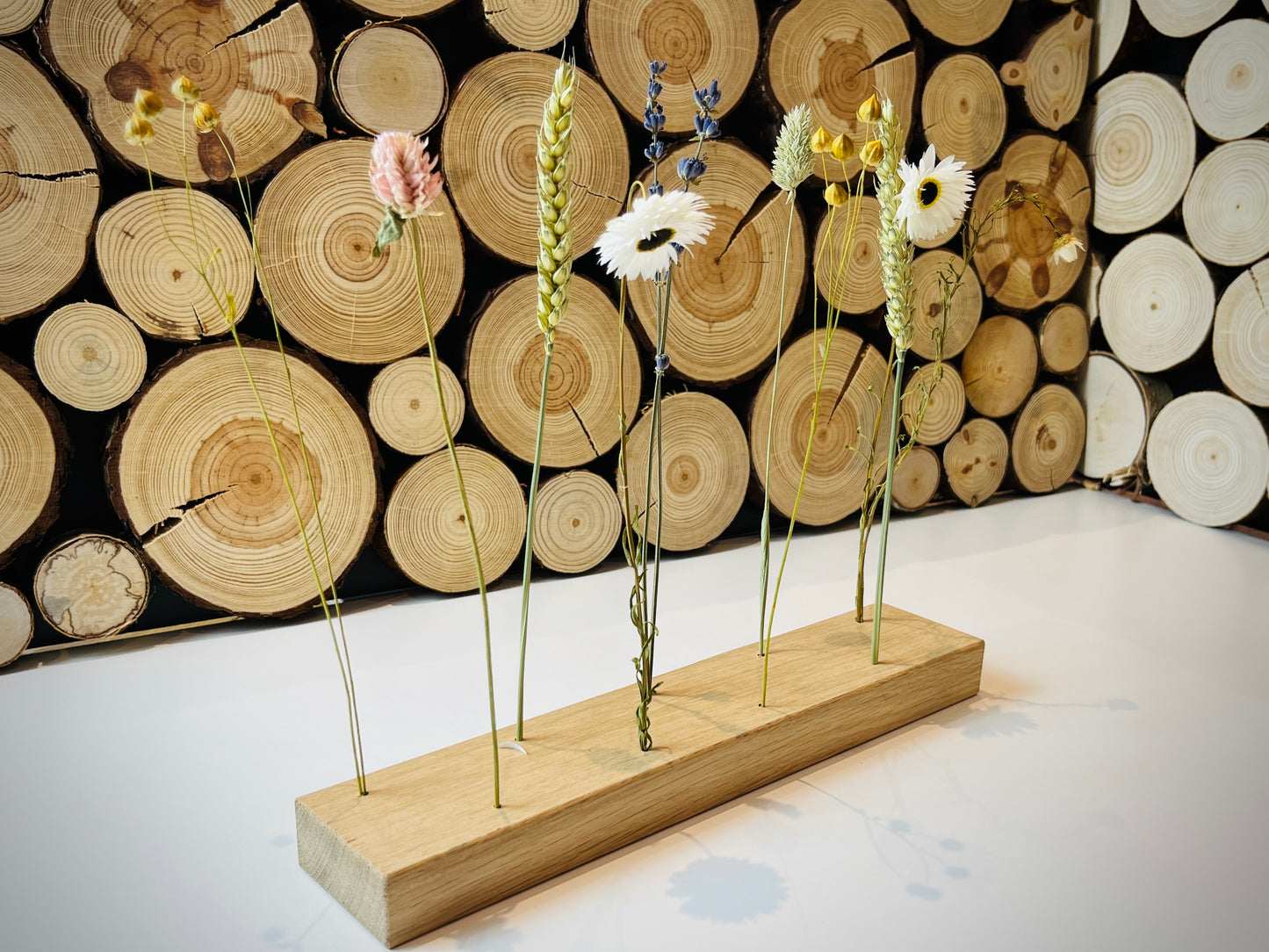 Flowerbar "Blütenrausch" aus massiver Eiche inkl. Trockenblumen, elegante Eichenholz Tischdekoration für getrocknete Blumen, Blumenkranz