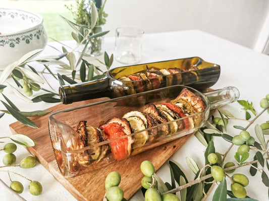 Upcycling-Servierplatte aus Weinflaschen von Plates et Culotées