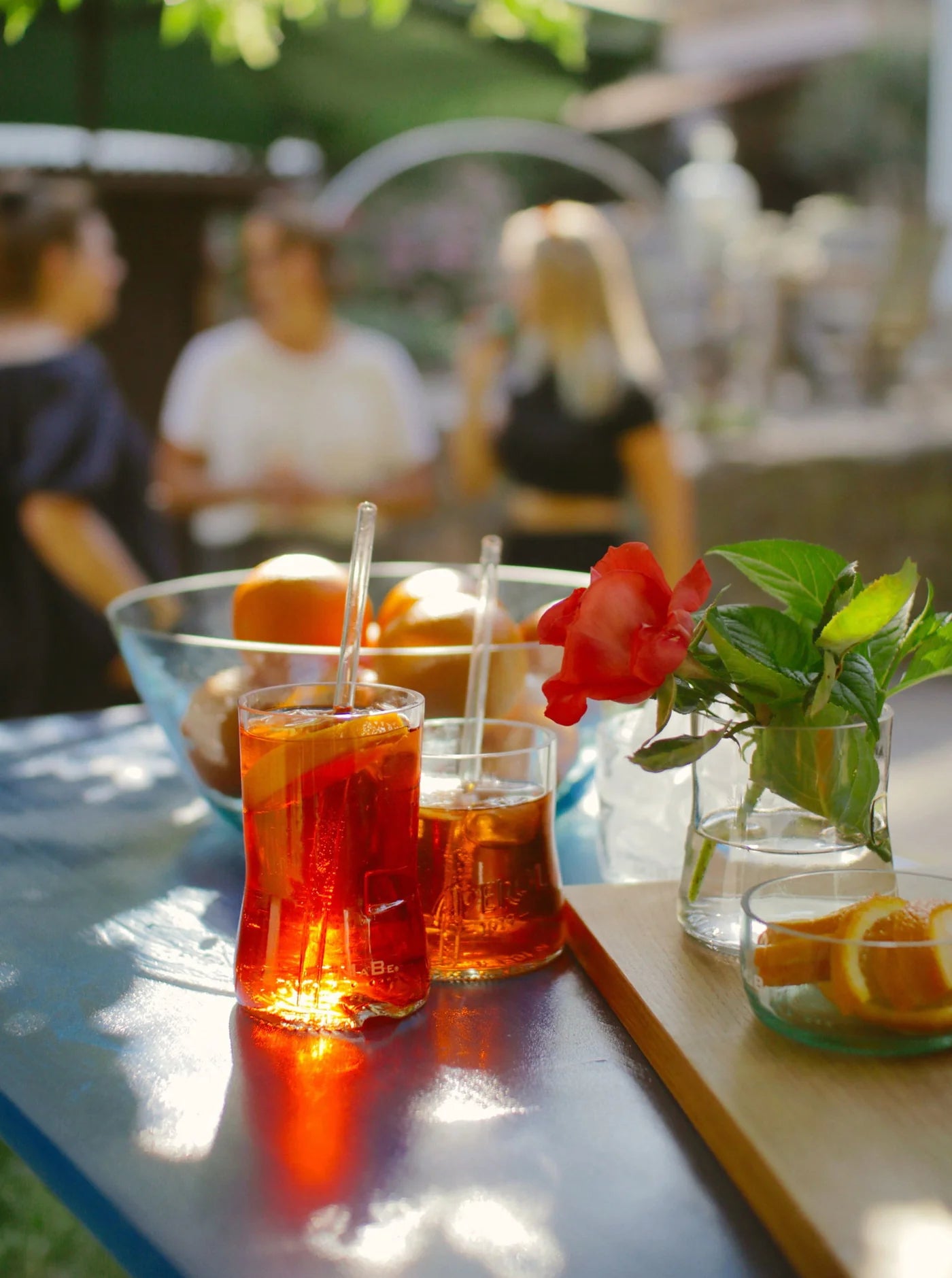 Aperol Glas von MaBe - handgefertigtes Upcycling-Glas aus Original 1,0l Aperol Flasche