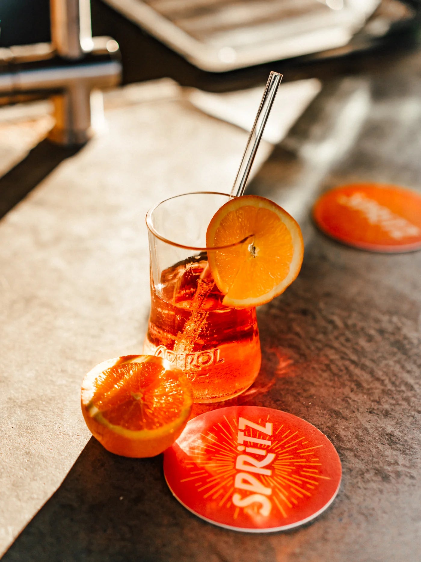 Aperol Glas von MaBe - handgefertigtes Upcycling-Glas aus Original 0,7l Aperol Flasche