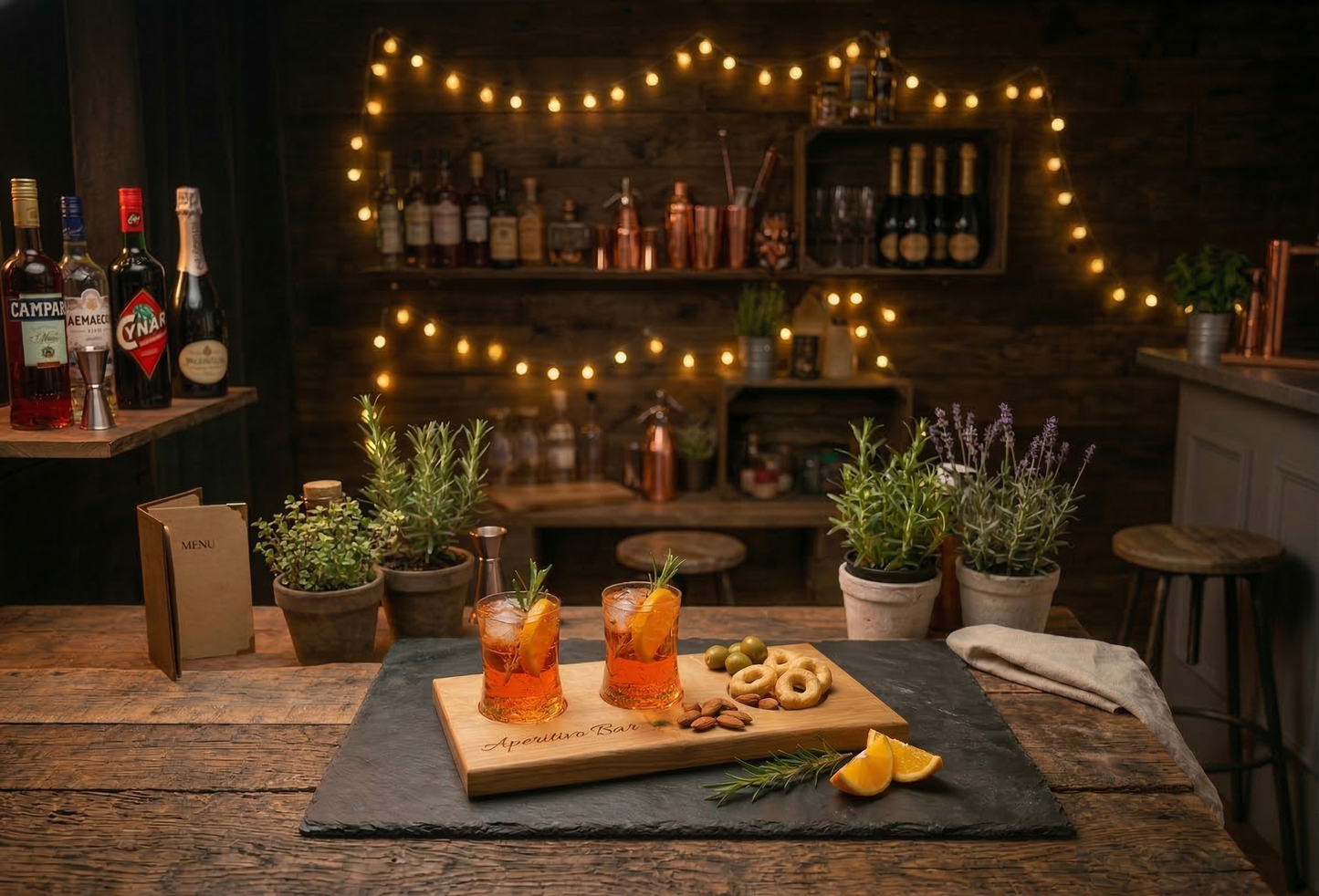 Aperitivo Bar – Servierbrett aus massiver Eiche mit Glas-Mulden und Naturkante