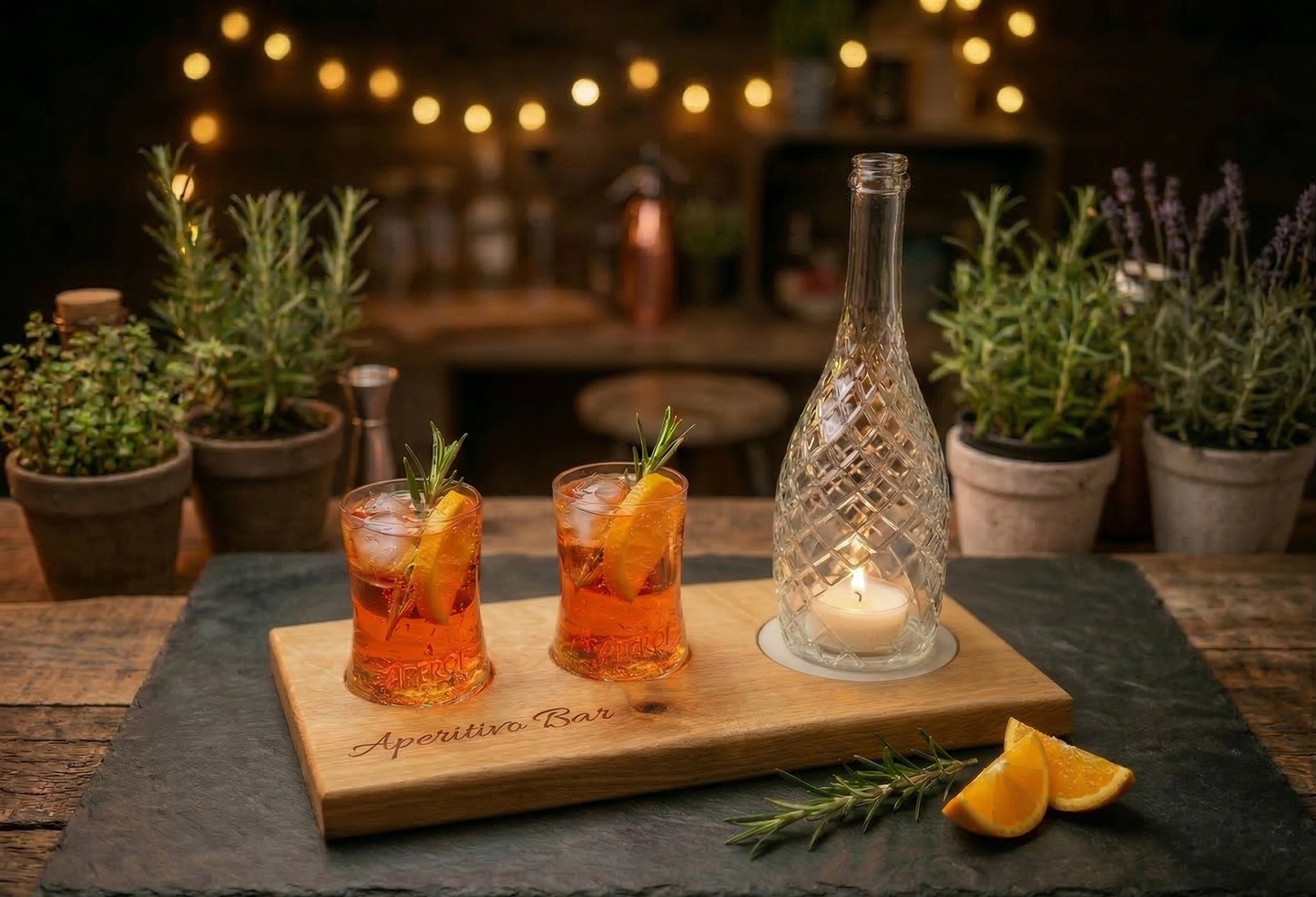Aperitivo Bar – Servierbrett aus massiver Eiche mit Glas-Mulden und Naturkante