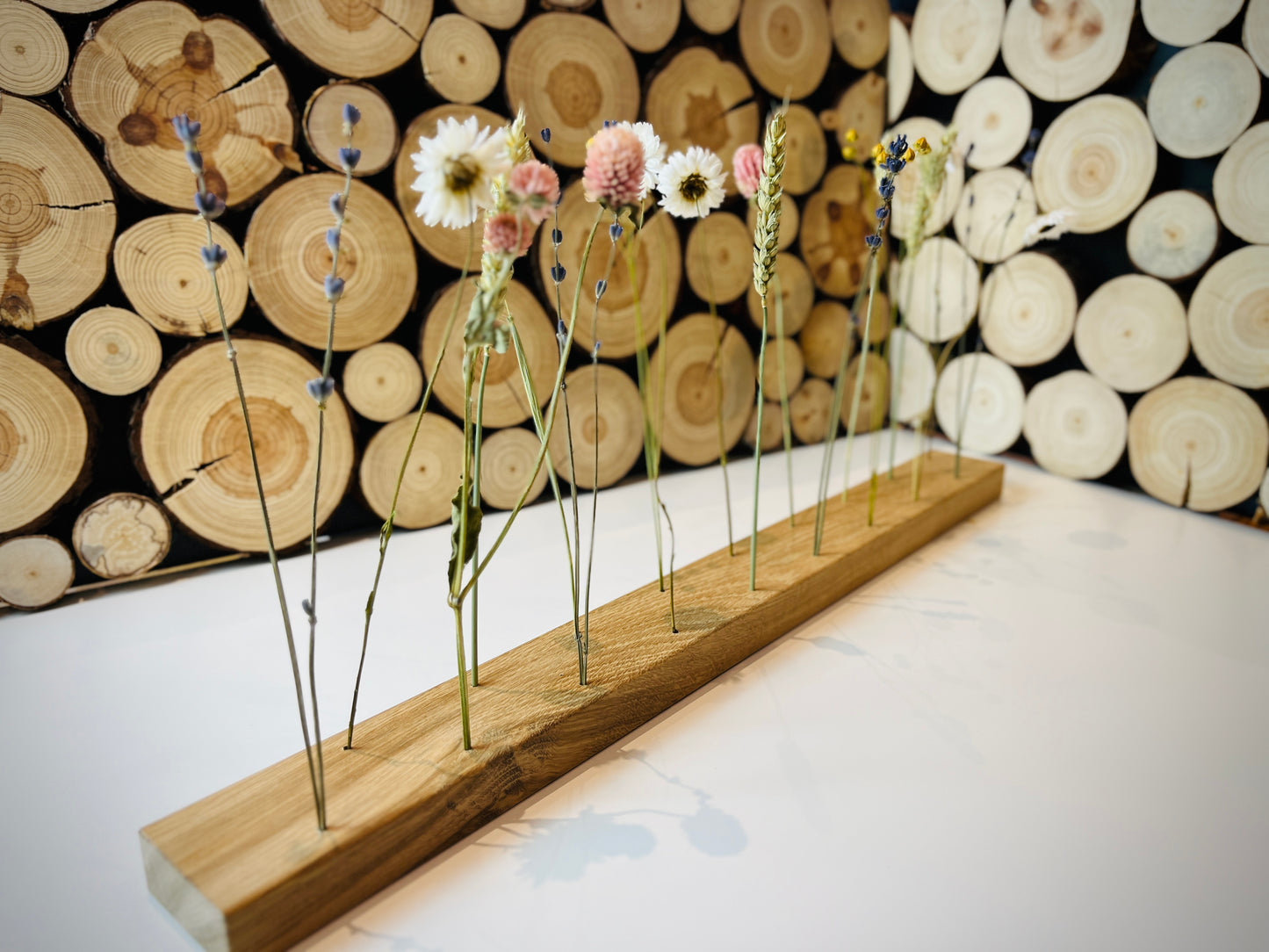 Flowerbar "Blütenrausch" aus massiver Eiche inkl. Trockenblumen, elegante Eichenholz Tischdekoration für getrocknete Blumen, Blumenkranz