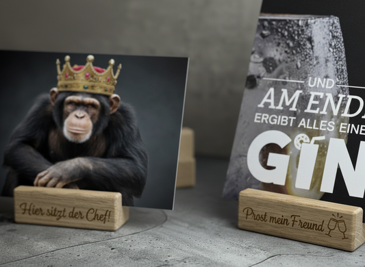 Personalisierter Tischkartenhalter aus naturbelassener Eiche - Gravur trifft Erinnerung, für Fotos & Bilder in 8, 20, 30, 40, 50, 60cm