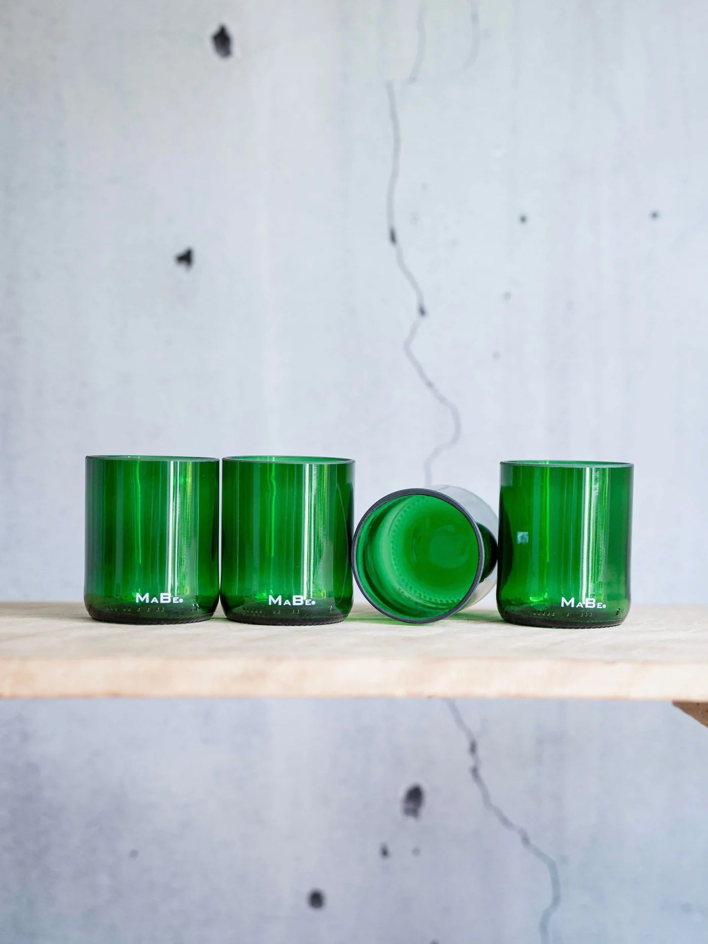 Trinkglas 250 ml von MaBe – handgefertigtes Upcycling-Glas aus einer 0,7l Weinflasche