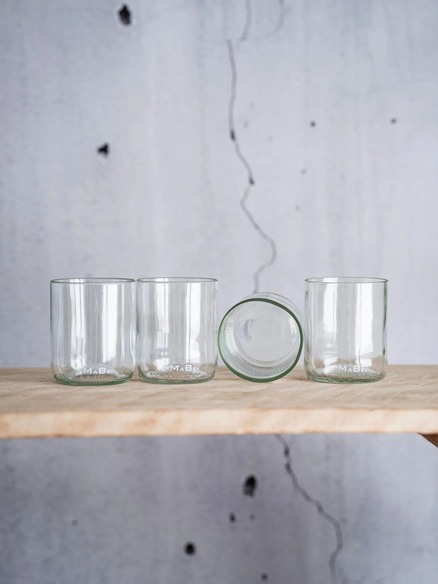 Trinkglas 250 ml von MaBe – handgefertigtes Upcycling-Glas aus einer 0,7l Weinflasche